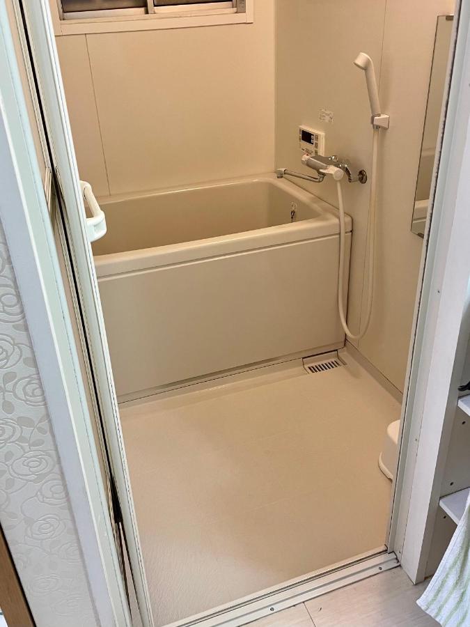 Sunhome コリアタウン近く 一軒家貸切り 今里 Osaka Esterno foto